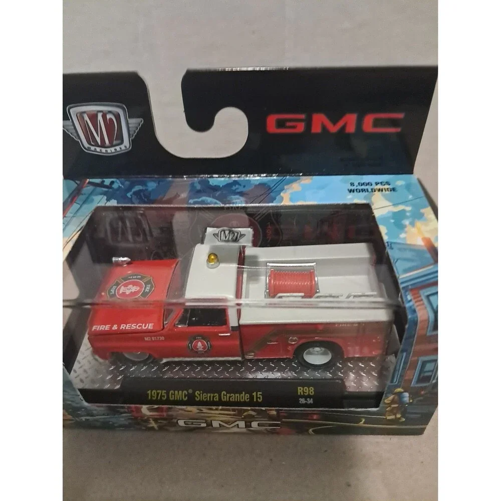 M2 Machines 1976 GMC Sierra Grande 15 1:64 Red Fire & Rescue Diecast Unopened